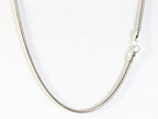 Bewerkte zilveren hanger met rhodoniet aan vossenstaart ketting afbeelding 4