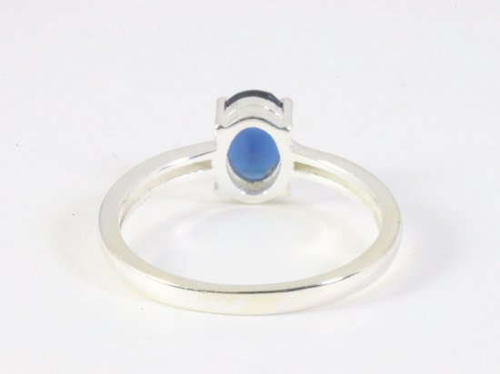 Fijne hoogglans zilveren ring met blauwe saffier afbeelding 3