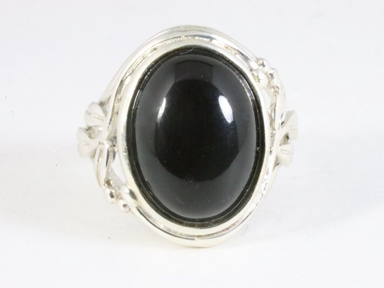 Opengewerkte zilveren ring met onyx afbeelding 4