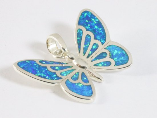 Zilveren vlinder hanger met Australische opaal aan ketting afbeelding 2
