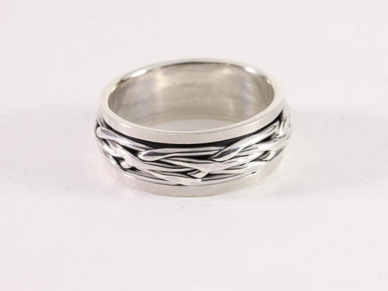 Zilveren geluksring met gevlochten motief afbeelding 1