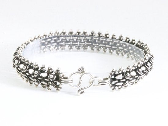 Zware fijn bewerkte zilveren armband afbeelding 3