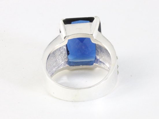 Zware zilveren ring met blauwe saffier en marcasiet afbeelding 3