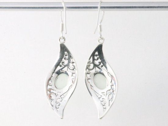 Lange bewerkte zilveren oorbellen met aqua chalcedoon afbeelding 3