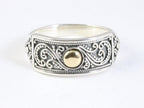 Traditionele bewerkte zilveren ring met 18k gouden decoratie afbeelding 4