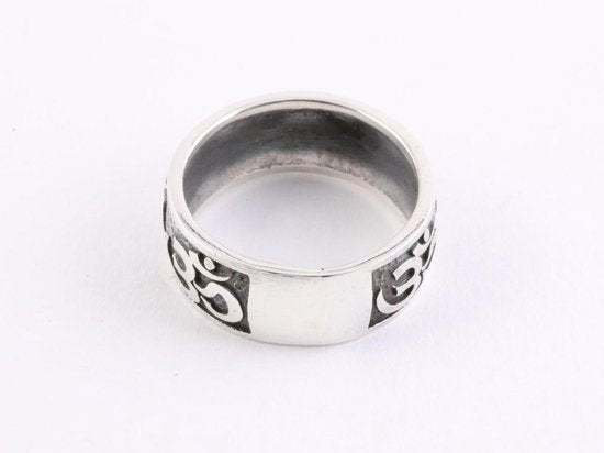 Zilveren ring met ohm tekens afbeelding 2