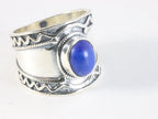 Bewerkte zilveren ring met lapis lazuli afbeelding 1