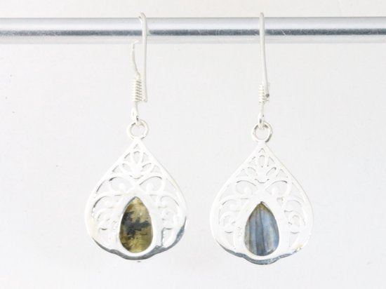 Opengewerkte zilveren oorbellen met labradoriet afbeelding 3