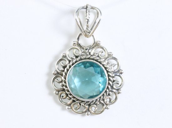 Ronde opengewerkte zilveren hanger met blauwe topaas afbeelding 4