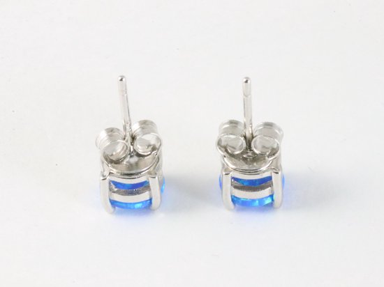 Fijne zilveren oorstekers met Australische opaal afbeelding 2