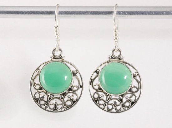 Ronde opengewerkte zilveren oorbellen met groene onyx afbeelding 1