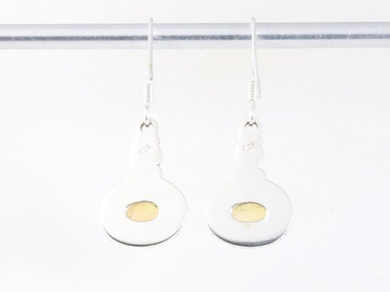 Bewerkte zilveren oorbellen met vuuropaal afbeelding 3