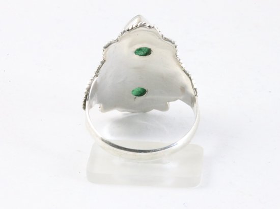 Bewerkte zilveren ring met jade afbeelding 3