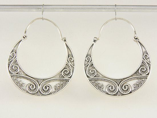 Grote fijn bewerkte zilveren oorringen afbeelding 4