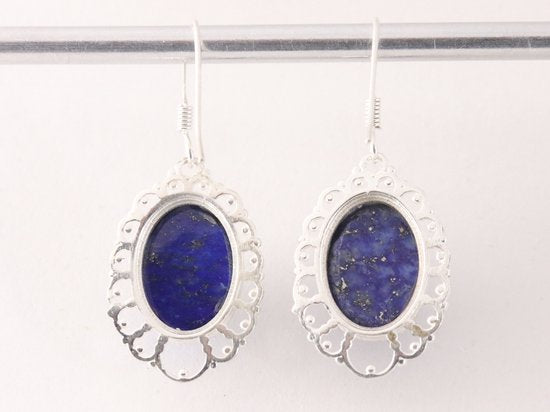Opengewerkte zilveren oorbellen met lapis lazuli afbeelding 3