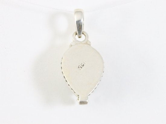 Traditioneel bewerkt zilveren medaillon met smaragd afbeelding 3