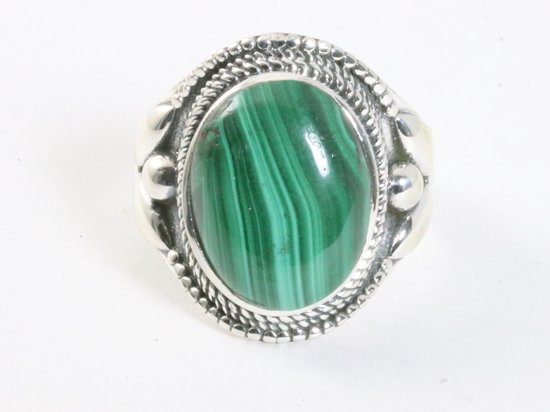 Zware bewerkte zilveren ring met malachiet afbeelding 4