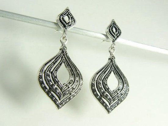 Bewerkte zilveren oorstekers afbeelding 2