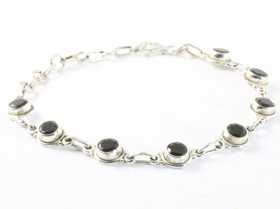 Fijne zilveren armband met granaat afbeelding 2