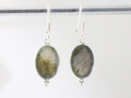 Fijne zilveren oorbellen met labradoriet afbeelding 3