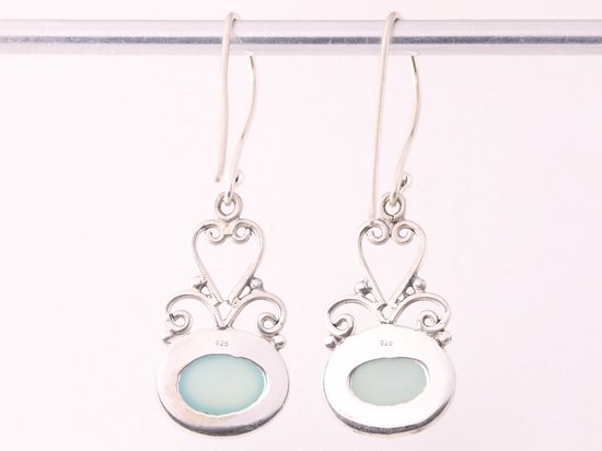 Lange opengewerkte zilveren oorbellen met aqua chalcedoon afbeelding 3