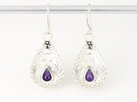 Opengewerkte zilveren oorbellen met amethist afbeelding 3