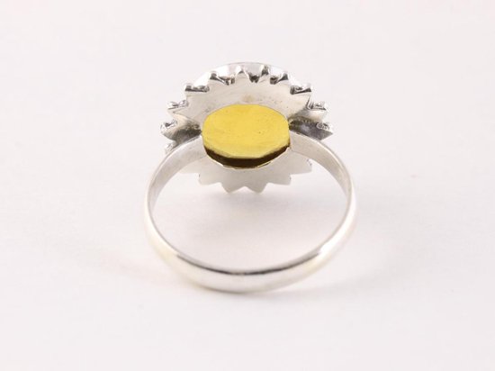 Ronde bewerkte zilveren ring met citrien afbeelding 3