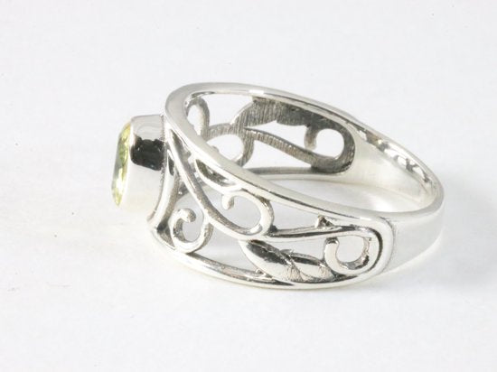 Fijne opengewerkte zilveren ring met citrien afbeelding 2