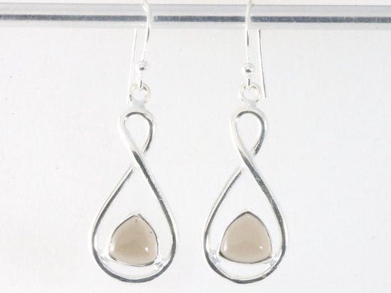 Opengewerkte zilveren oorbellen met rookkwarts afbeelding 4