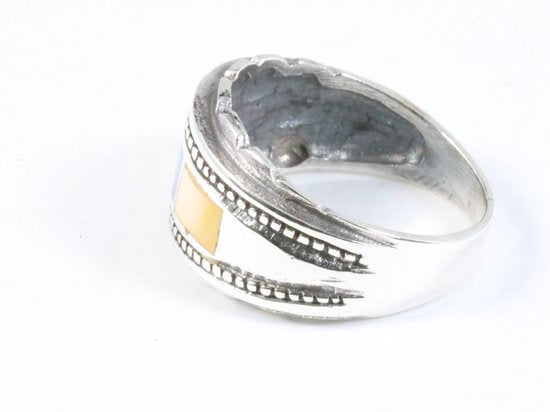 Bewerkte zilveren ring met veelkleurige schelp afbeelding 2