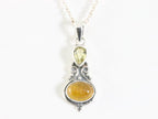 Fijne bewerkte zilveren hanger met amber en citrien aan ketting afbeelding 4