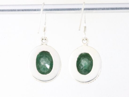 Bewerkte ovale zilveren oorbellen met smaragd afbeelding 2