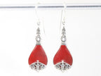 Traditionele bewerkte zilveren oorbellen met rode koraal steen afbeelding 4
