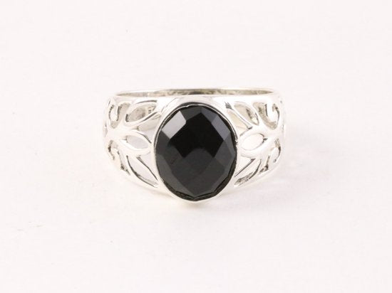 Opengewerkte zilveren ring met gefacetteerde onyx afbeelding 4