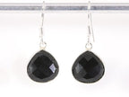 Fijne druppelvormige zilveren oorbellen met onyx afbeelding 4