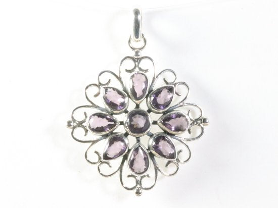 Opengewerkte zilveren hanger met amethist afbeelding 4