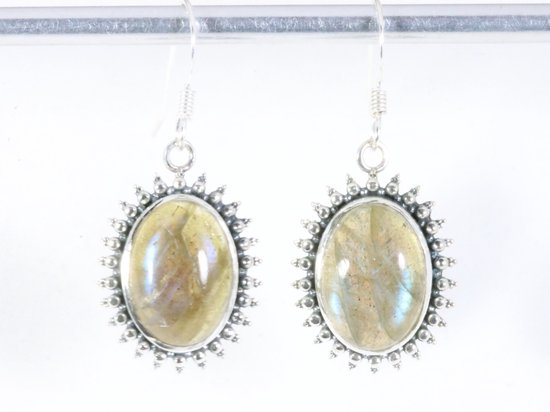 Bewerkte zilveren oorbellen met labradoriet afbeelding 4