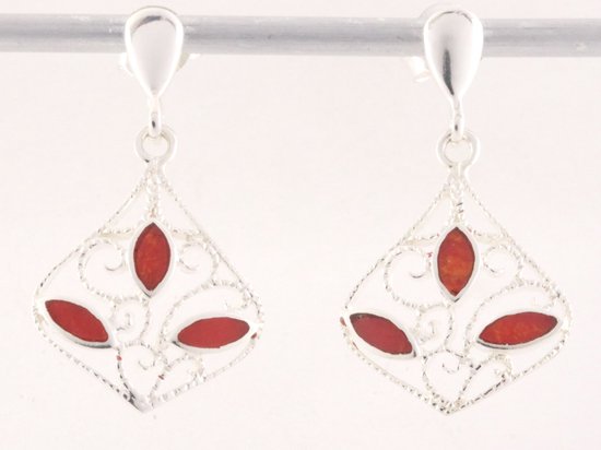 Fijne opengewerkte zilveren oorstekers met rode koraal steen afbeelding 1