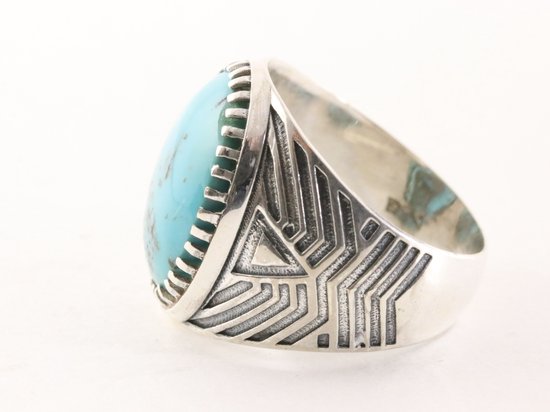 Zware bewerkte zilveren ring met Arizona turkoois afbeelding 2