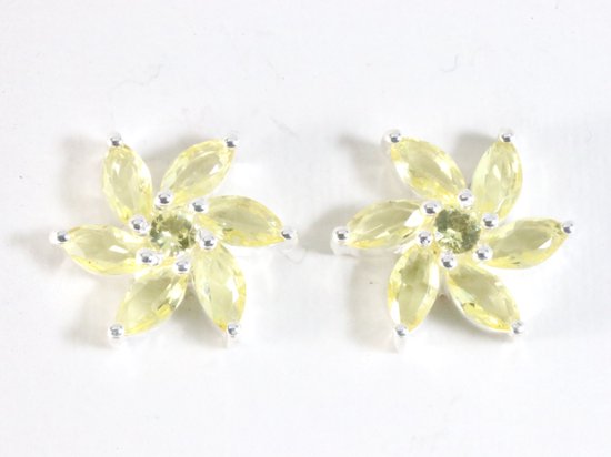 Bloemvormige zilveren oorstekers met citrien afbeelding 1