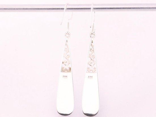 Lange opengewerkte zilveren oorbellen met lapis lazuli afbeelding 3