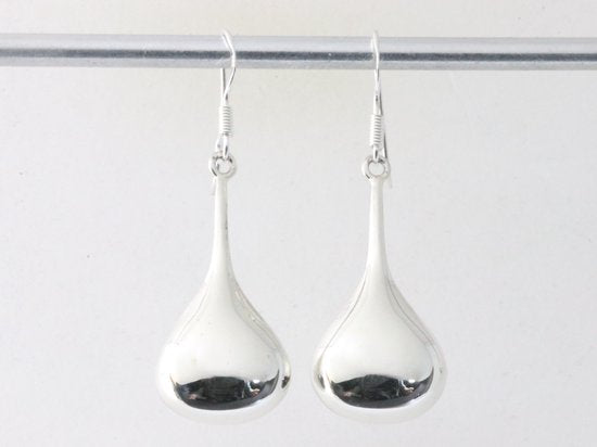 Druppelvormige hoogglans zilveren oorbellen afbeelding 3