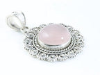 Ronde bewerkte zilveren hanger met rozenkwarts afbeelding 2
