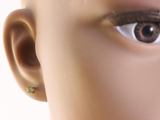 Fijne zilveren oorstekers met peridoot afbeelding 3