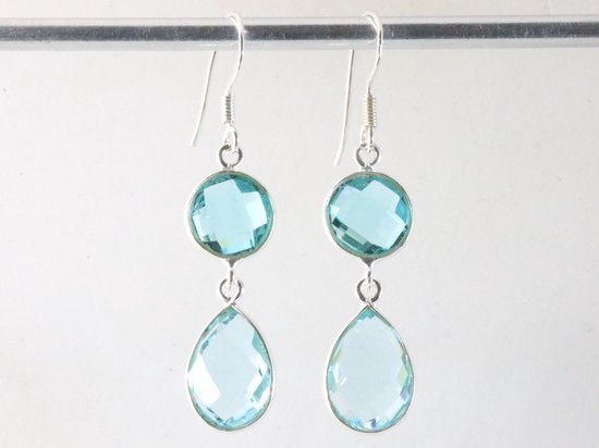 Zilveren oorbellen met blauwe topaas afbeelding 4