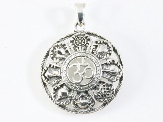 Traditionele ronde zilveren hanger met Tibetaanse gelukssymbolen afbeelding 4