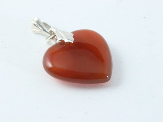 Hartvormige zilveren hanger met rode Montana agaat aan ketting afbeelding 2