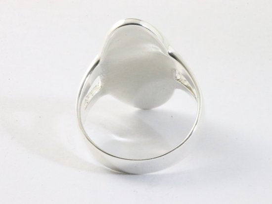 Hoogglans zilveren ring met welo opaal afbeelding 3