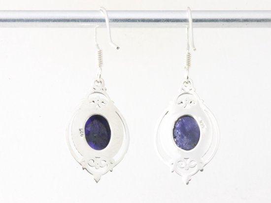 Bewerkte zilveren oorbellen met blauwe saffier afbeelding 2