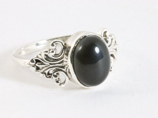 Fijne bewerkte zilveren ring met onyx afbeelding 1